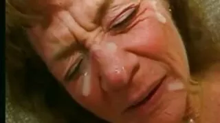 درج نوعمر لڑکی مشکل ڈک سوار ، سب سے اوپر پر ایک ٹرک میں سایت فیلم سوپر ایرانی